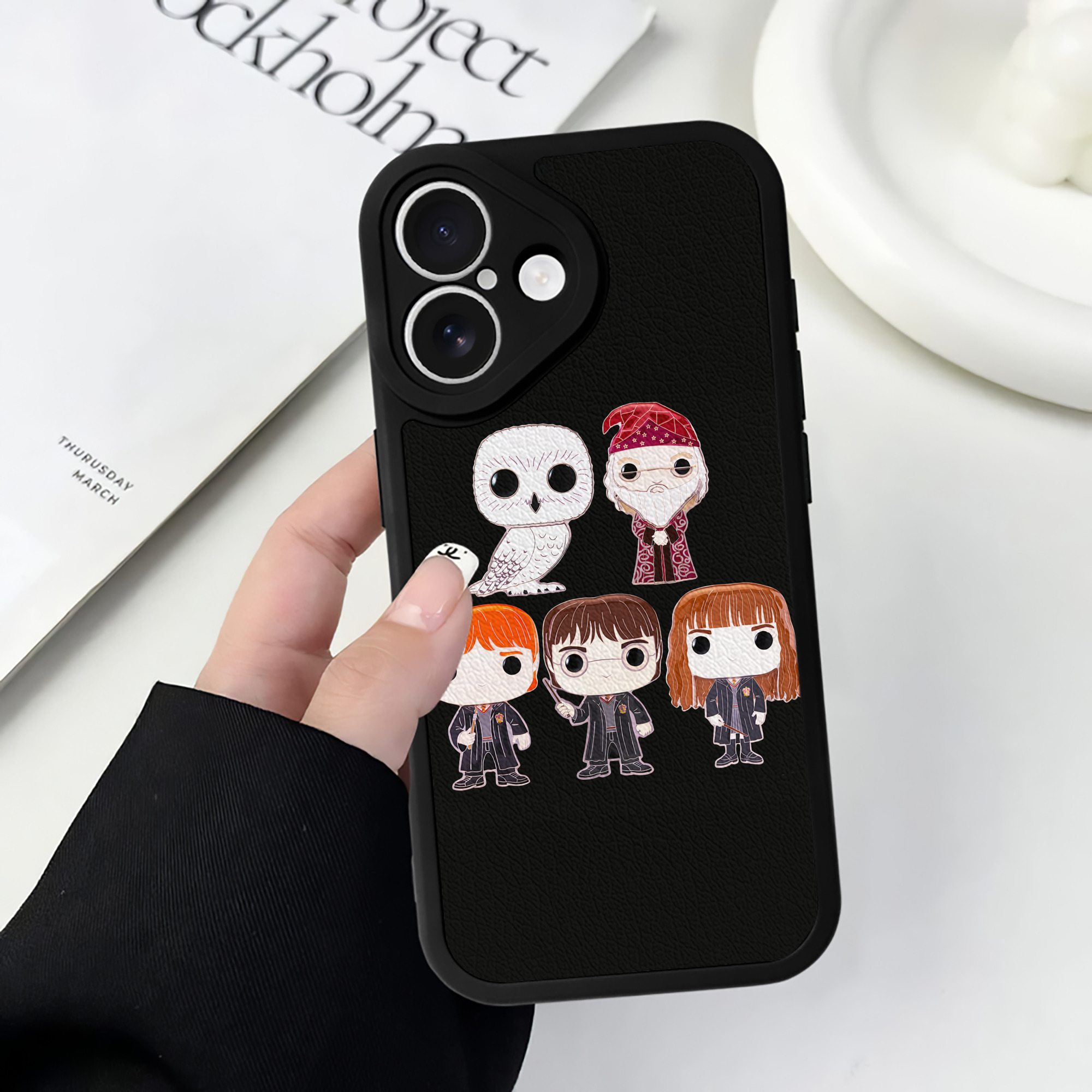 （画像用） Harry Potter ハリー・ポッターシリーズ 【iPhone 16シリーズ対応】シリコンスマホケース（レザー調） 材質：シリコン